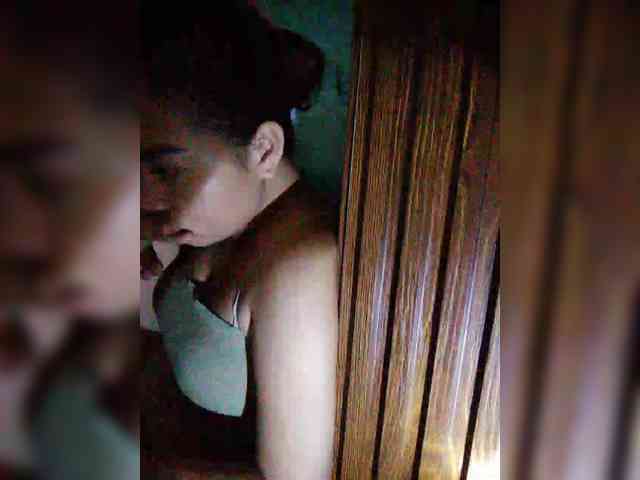 hornylittleprincess69 webcam