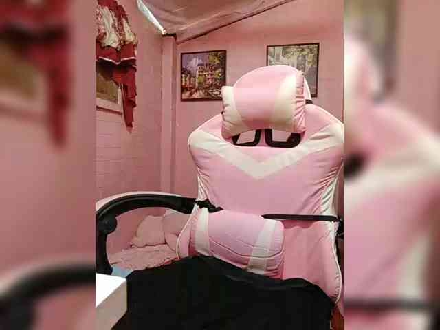 hornylittleprincess69 webcam