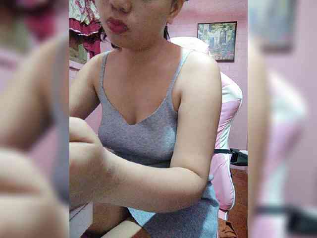 hornylittleprincess69 webcam