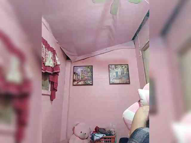 hornylittleprincess69