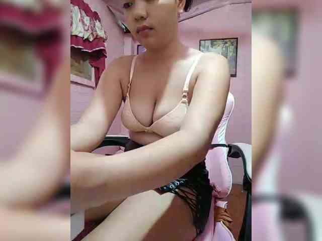 hornylittleprincess69 webcam