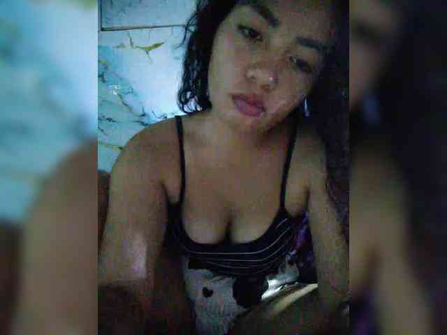 hornylittleprincess69 webcam