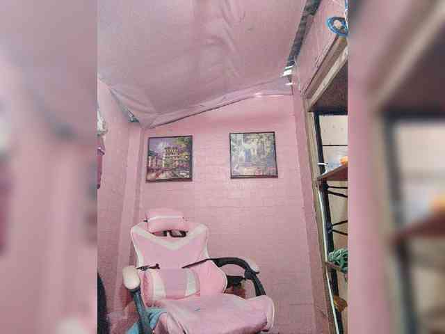 hornylittleprincess69 webcam
