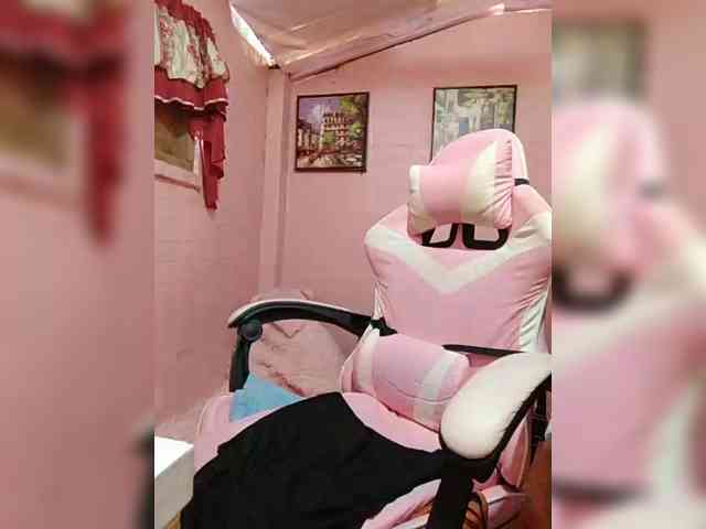 hornylittleprincess69 webcam