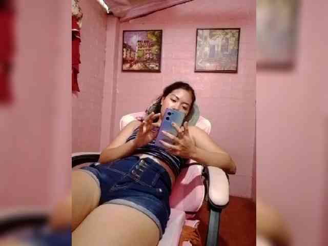hornylittleprincess69 webcam