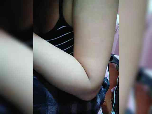 hornylittleprincess69 webcam