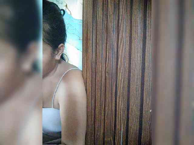 hornylittleprincess69 webcam