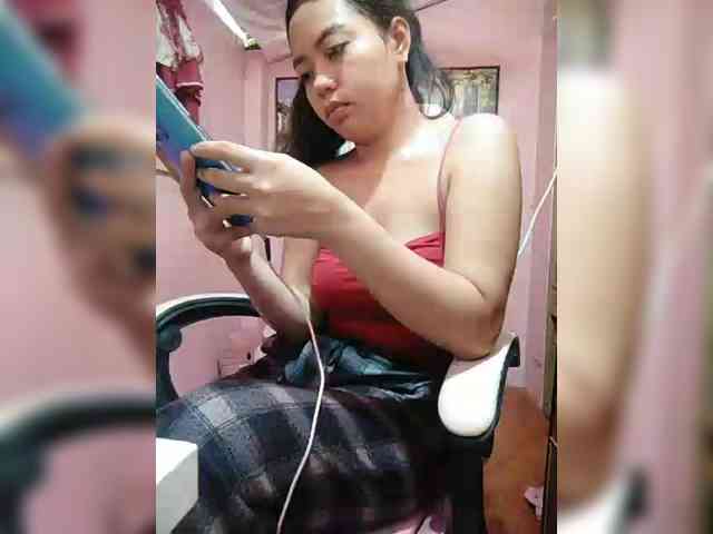 hornylittleprincess69