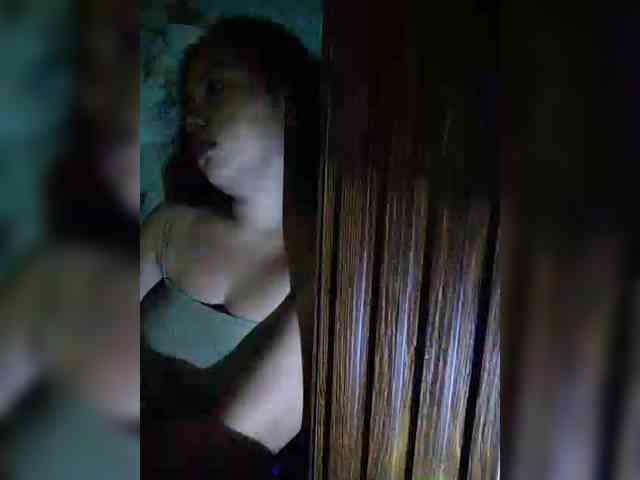 hornylittleprincess69 webcam