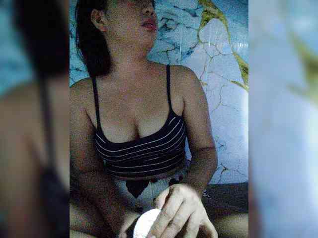 hornylittleprincess69 webcam