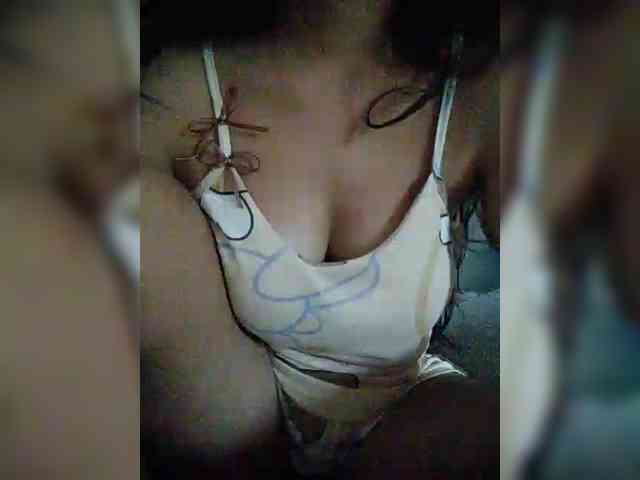 Model: hornylittleprincess69