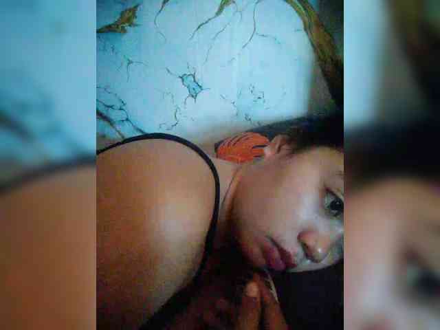 hornylittleprincess69 webcam