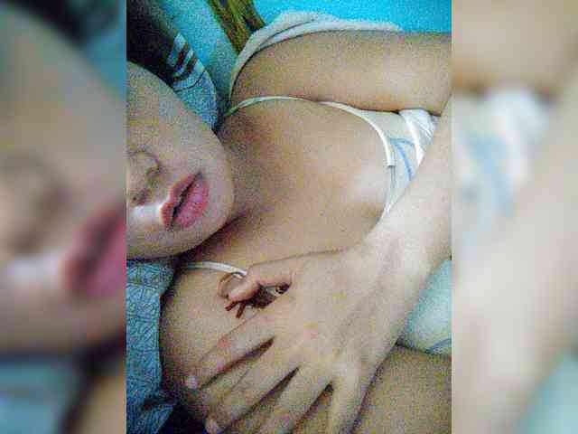 hornylittleprincess69