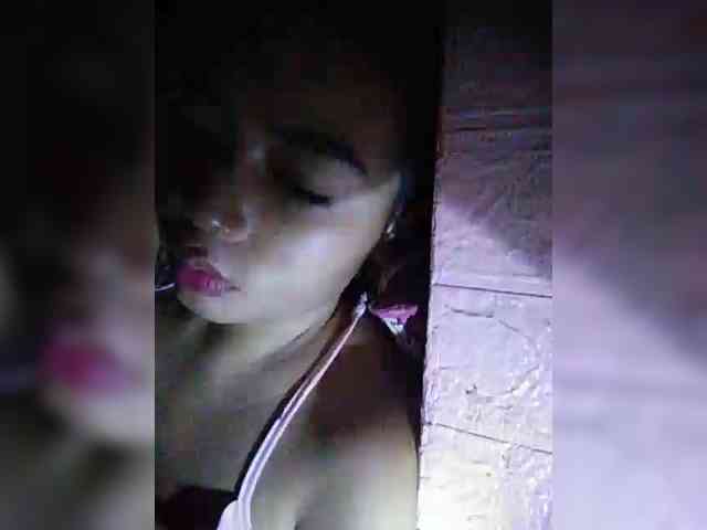 hornylittleprincess69 webcam