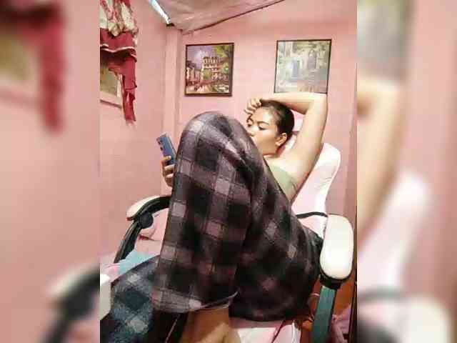 hornylittleprincess69 webcam