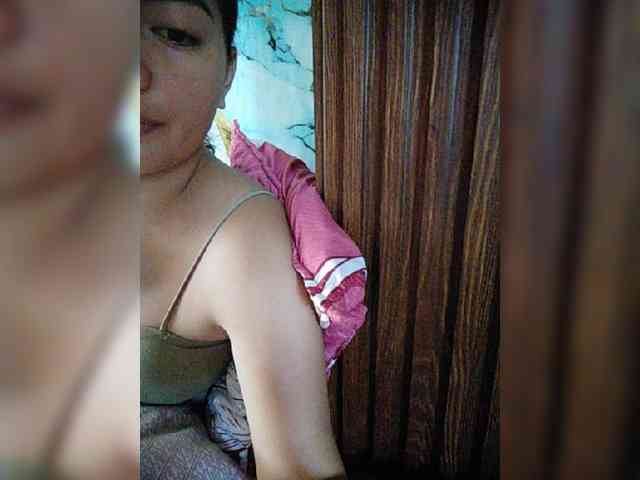 hornylittleprincess69