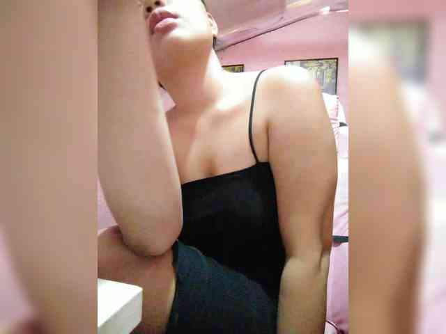 hornylittleprincess69 webcam