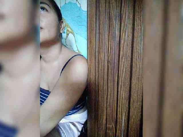 hornylittleprincess69 webcam