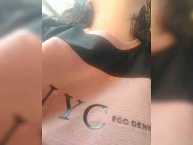 hornylittleprincess69 webcam