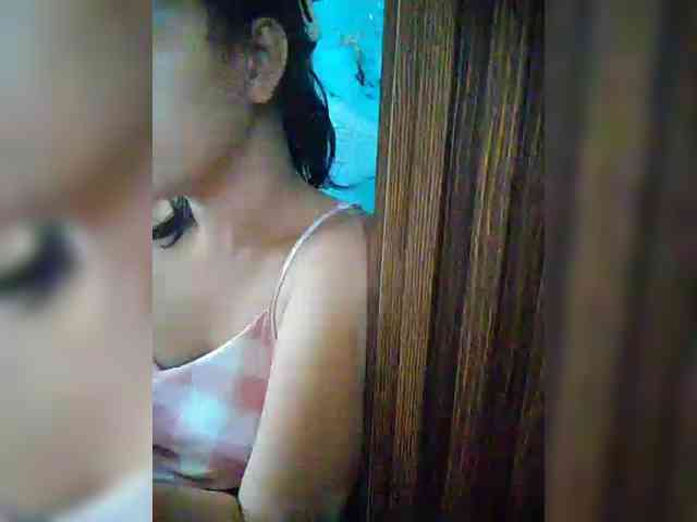hornylittleprincess69 webcam