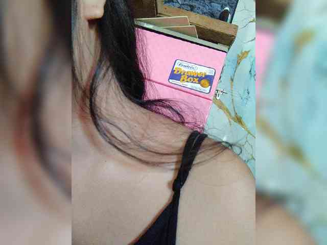 hornylittleprincess69
