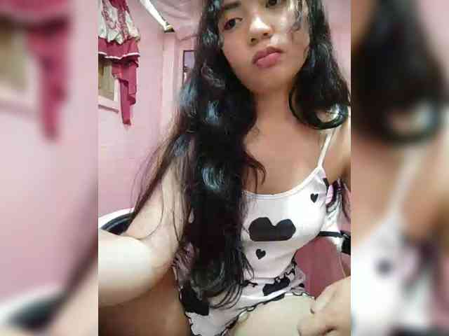 Model: hornylittleprincess69