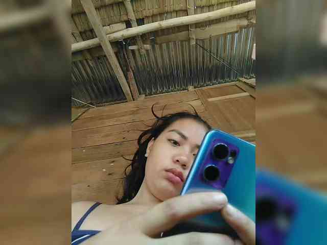 hornylittleprincess69 webcam