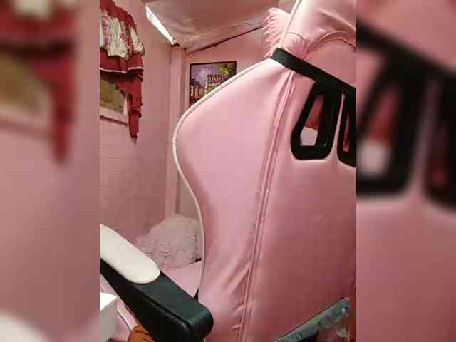 hornylittleprincess69