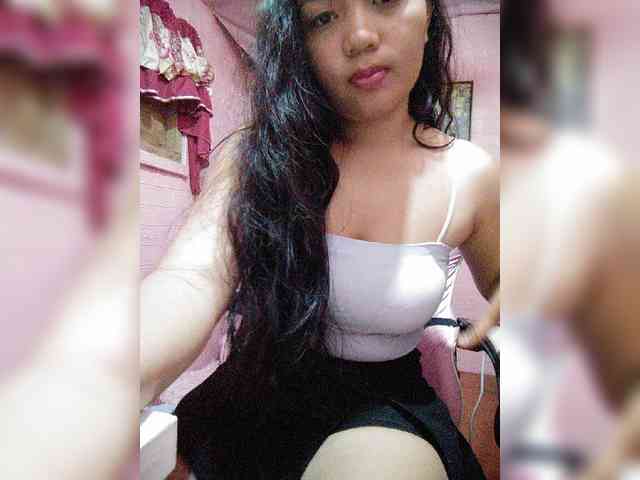 hornylittleprincess69