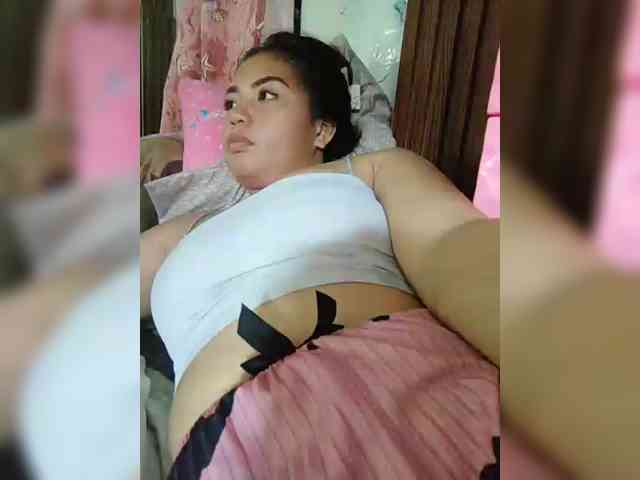 hornylittleprincess69 webcam