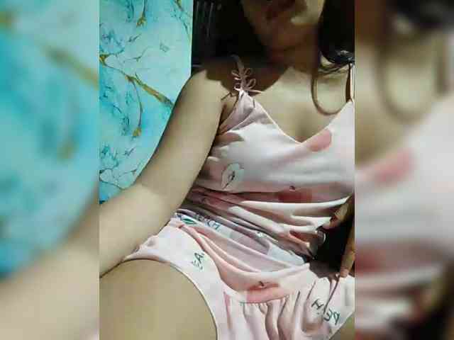 hornylittleprincess69 webcam