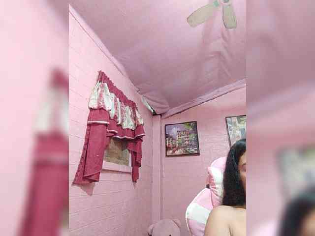 hornylittleprincess69