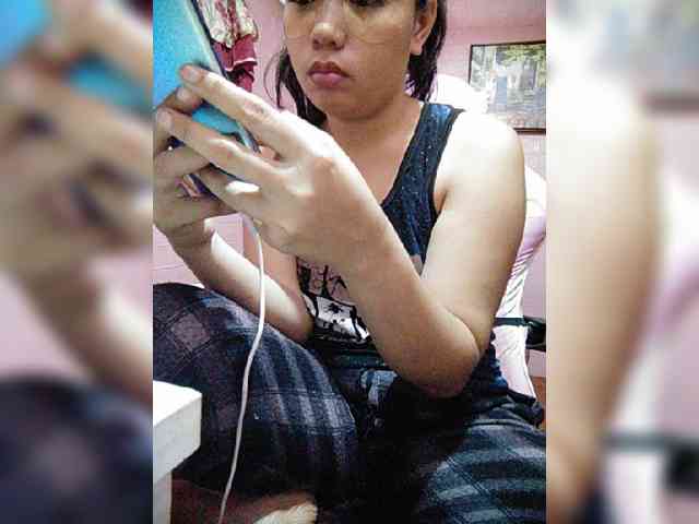 hornylittleprincess69 webcam