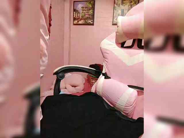 hornylittleprincess69 webcam