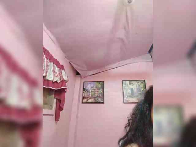 hornylittleprincess69 webcam