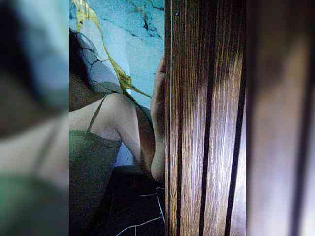 hornylittleprincess69