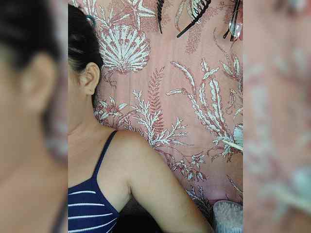 hornylittleprincess69 webcam