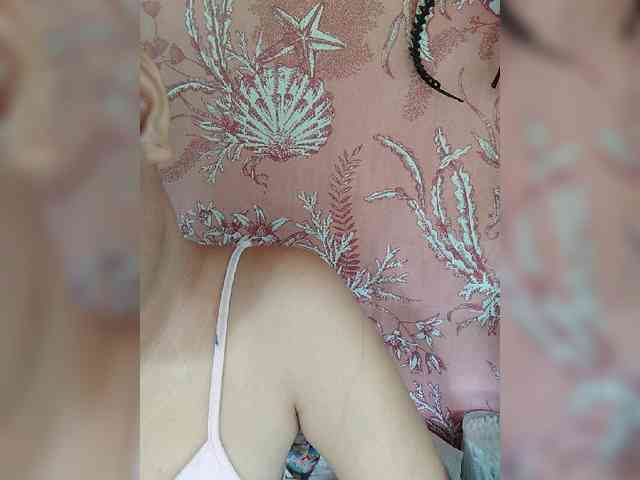hornylittleprincess69