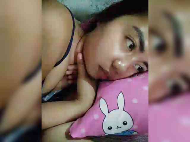 hornylittleprincess69 webcam