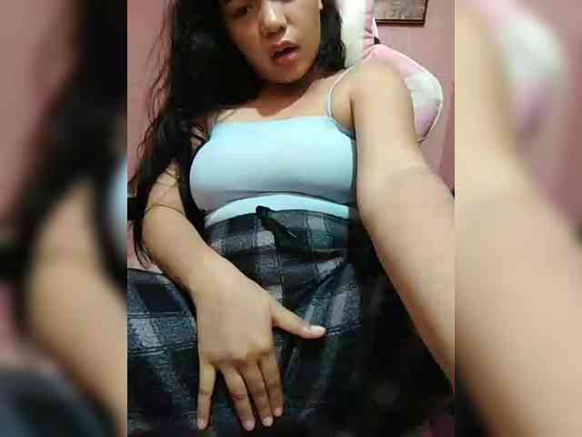 hornylittleprincess69 webcam