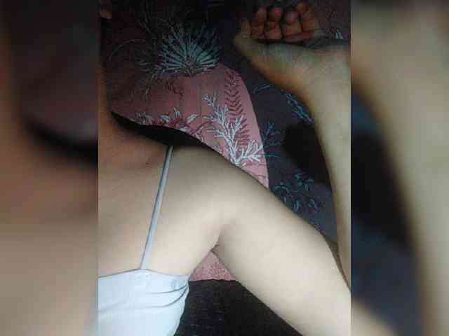 hornylittleprincess69 webcam