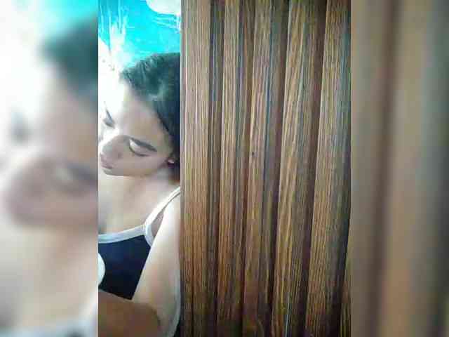 hornylittleprincess69 webcam