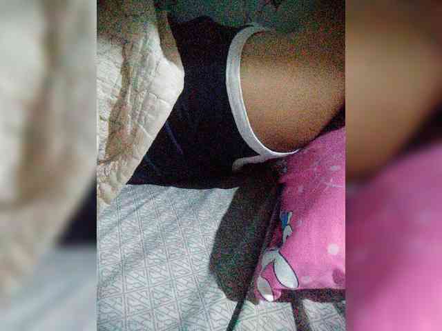 hornylittleprincess69's live room