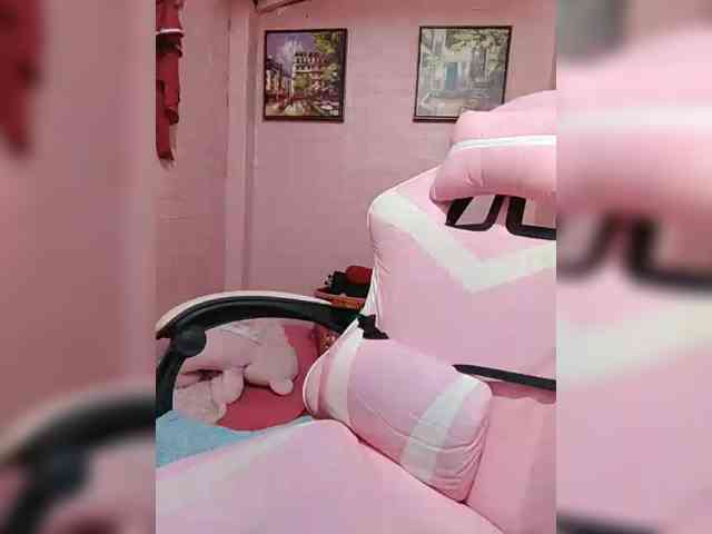hornylittleprincess69 webcam
