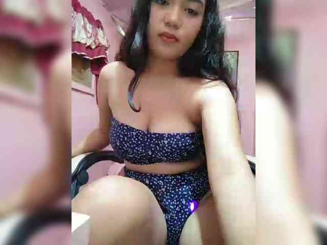 Model: hornylittleprincess69