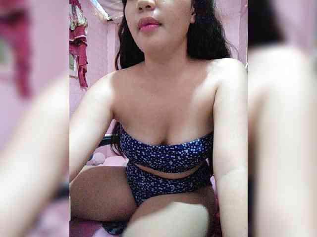 hornylittleprincess69