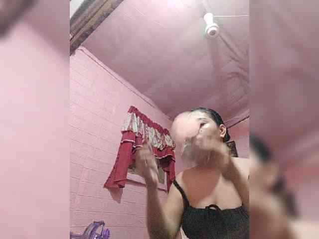 hornylittleprincess69