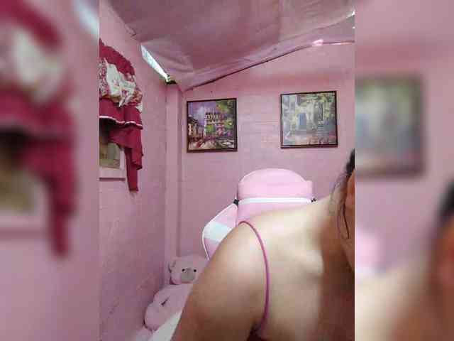 hornylittleprincess69 webcam