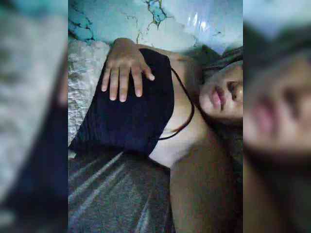 hornylittleprincess69 webcam