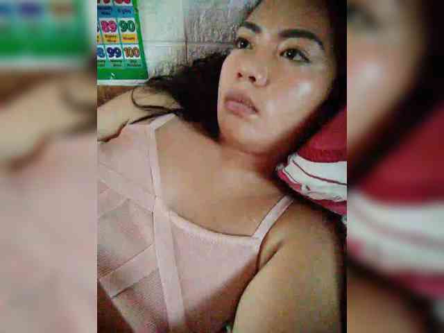 Model: hornylittleprincess69